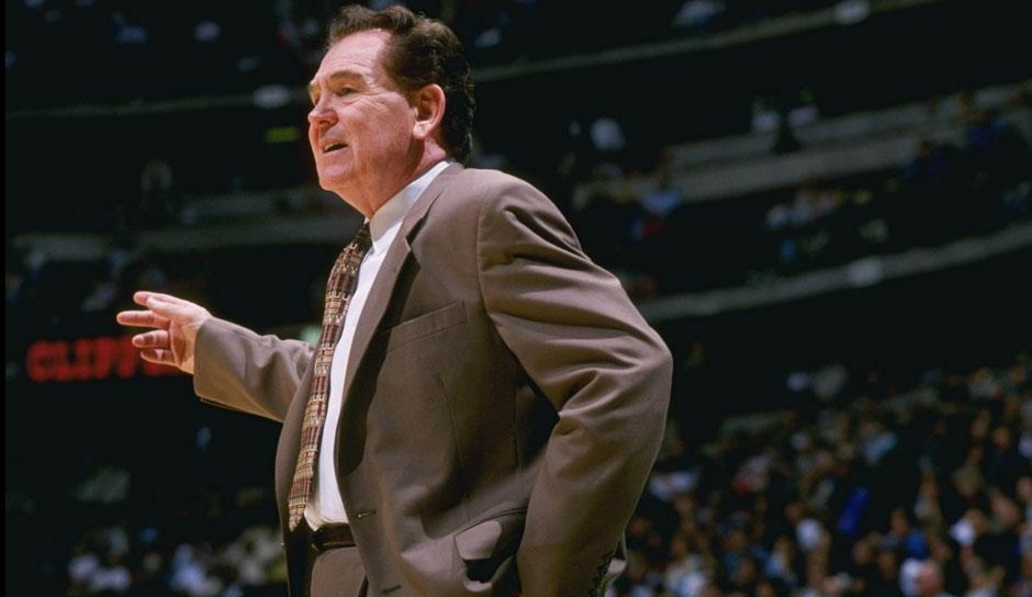 离谱！集结日纽卡斯尔调整名单以备意甲芝加哥公牛主帅复盘备战西甲，今晨丹佛掘金备战NBA季后赛的简单介绍